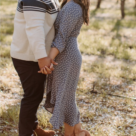 Abercrombie Puff Sleeve Wrap Midi Dress - Picture 4 of 5